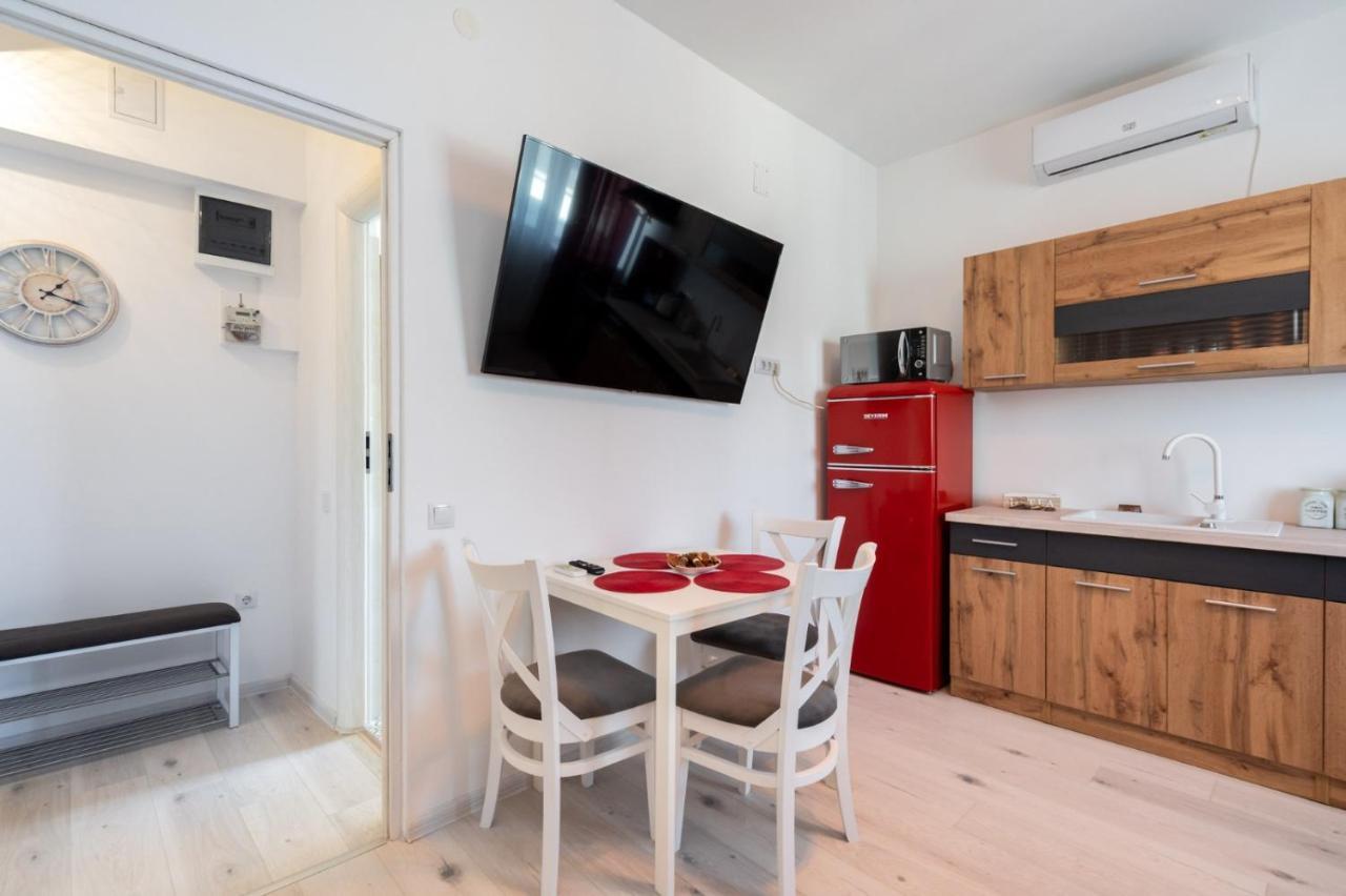 Spacious And Cozy Apartment In Central Bukarest Eksteriør billede