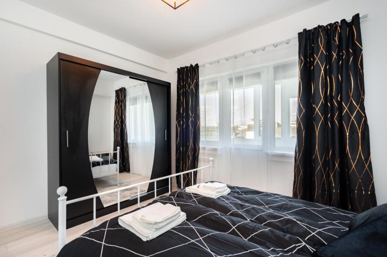 Spacious And Cozy Apartment In Central Bukarest Eksteriør billede